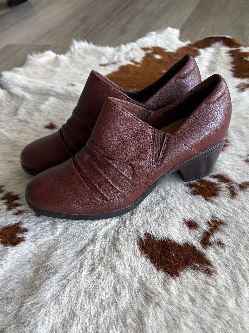 Clarks Collection Women's Burgundy Slip-On Low Heel Dress Shoes